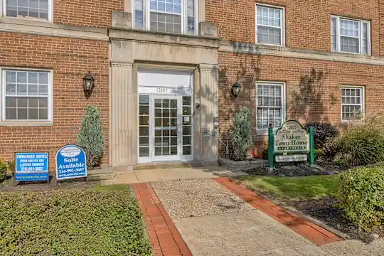 Shaker Collection - Cleveland, OH - Photo 6