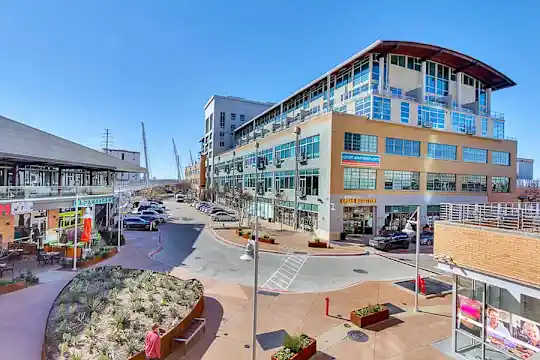 Lofts at Mockingbird Station Apartments - Dallas, TX - Photo 27