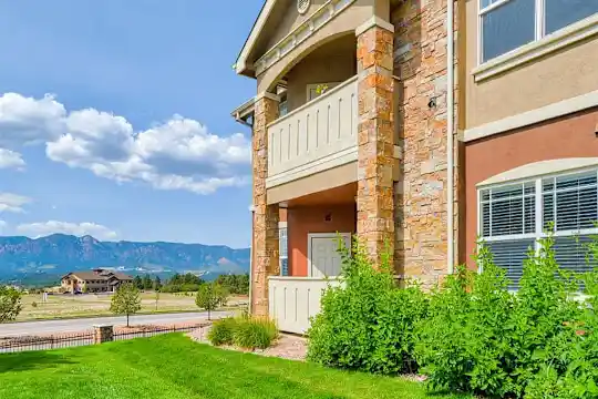 Bella Springs - Colorado Springs, CO - Photo 11