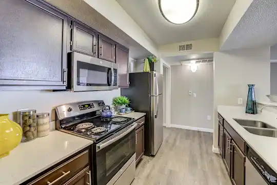 Ascent at Silverado Apartment Homes - Las Vegas, NV - Photo 3