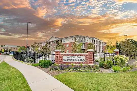 Avenida Watermarq at Germantown 55+ Apartments - Germantown, TN - Photo 2