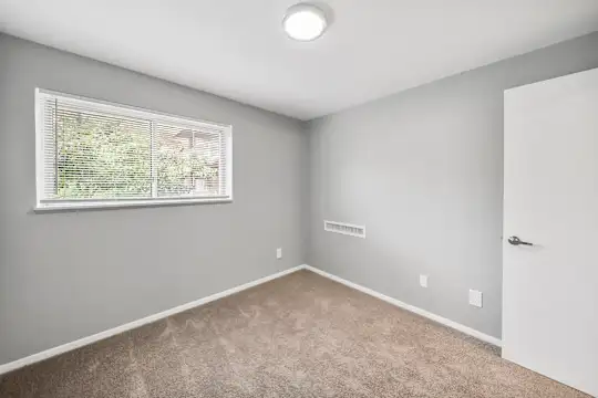 Grandview Pointe - Cleveland, OH - Photo 24