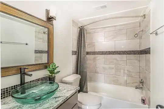 Villa Luna Apartments - Houston, TX - Photo 8