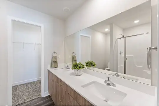 Barry West Townhomes - Kansas City, MO - Photo 23