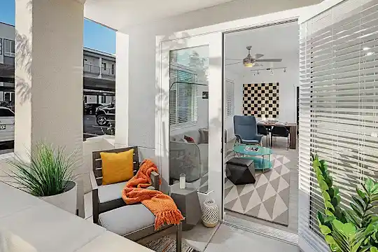 Pace Apartments - Las Vegas, NV - Photo 12
