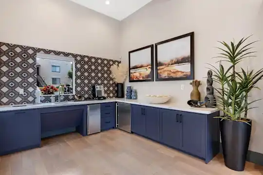La Mirage Apartment Homes - Albuquerque, NM - Photo 2
