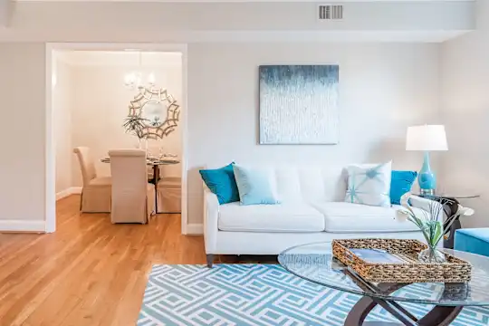 Manor House Apartments - Alexandria, VA - Photo 2