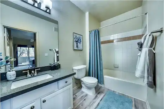 The Villas at Camelback Crossing - Glendale, AZ - Photo 2