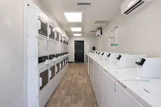 Stonybrook Apartments - Phoenix, AZ - Photo 18