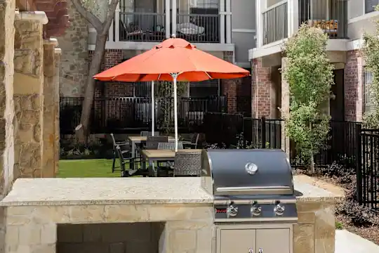 Eastbridge Apartments - Dallas, TX - Photo 19