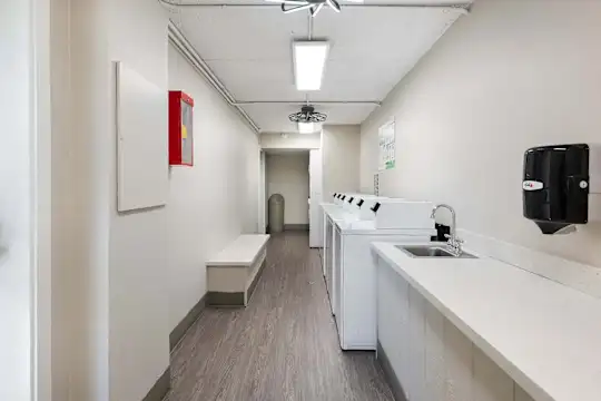Arcadia Villa Apartments - Phoenix, AZ - Photo 24