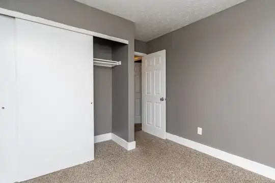Stonecreek Apartments - Columbus, OH - Photo 3