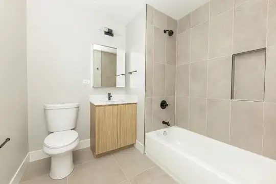 Sixty44 Residences - Chicago, IL - Photo 11