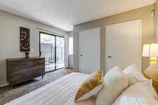Veranda Riverside - Riverside, CA - Photo 8
