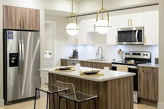 Coasterra Apartments - Fort Lauderdale, FL - Photo 2