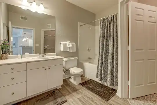 The Saulet Apartments - New Orleans, LA - Photo 23