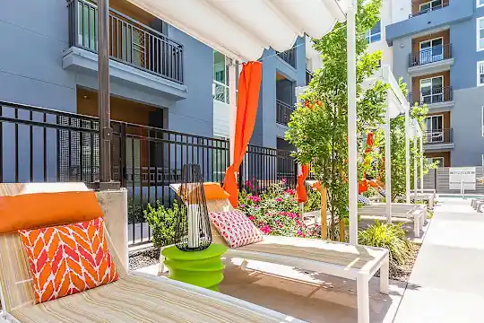 808 West Apartments - San Jose, CA - Photo 15