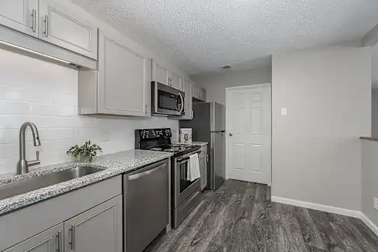 Skyridge Apartment Homes - Cincinnati, OH - Photo 15