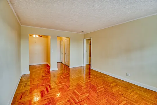 Shaker Collection - Cleveland, OH - Photo 22