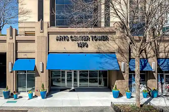 Arts Center Tower Apartments - Atlanta, GA - Photo 32