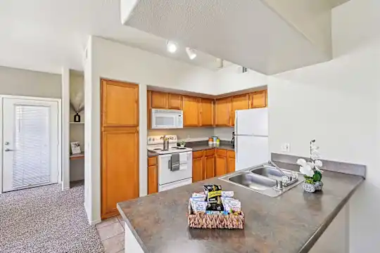 The Villas at Camelback Crossing - Glendale, AZ - Photo 24