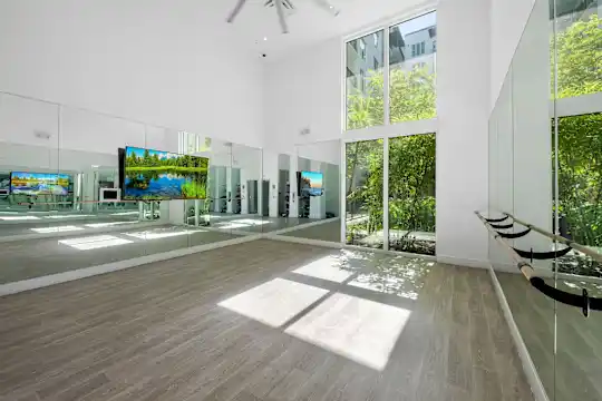 10X Fort Lauderdale - Fort Lauderdale, FL - Photo 41