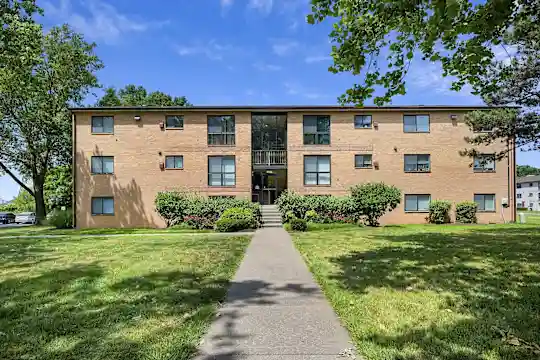 Rose Hill Apartments - Alexandria, VA - Photo 5