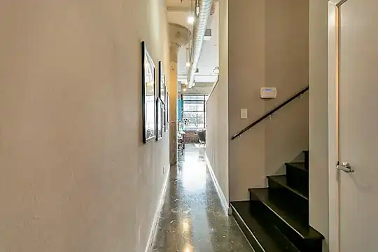 Lofts at Mockingbird Station Apartments - Dallas, TX - Photo 7