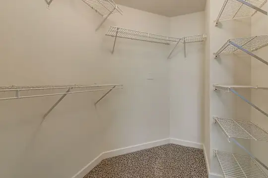 The Saulet Apartments - New Orleans, LA - Photo 24