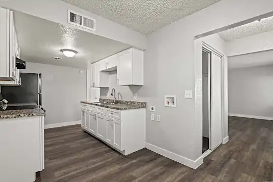 Mariposa Flats - Phoenix, AZ - Photo 8
