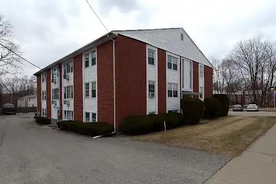 Evergreen Apartments - Providence, RI - Photo 10