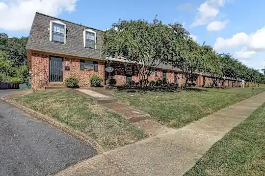 Rhodes Townhomes - Memphis, TN - Photo 2