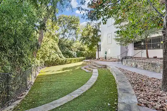 Cantabria at Turtle Creek - Dallas, TX - Photo 7