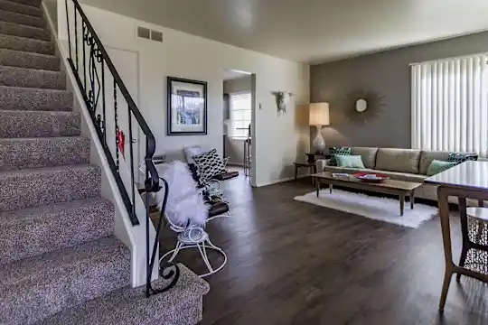 Nob Hill Apartments - Albuquerque, NM - Photo 3
