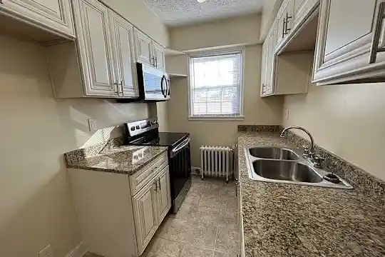 Shaker Collection - Cleveland, OH - Photo 17