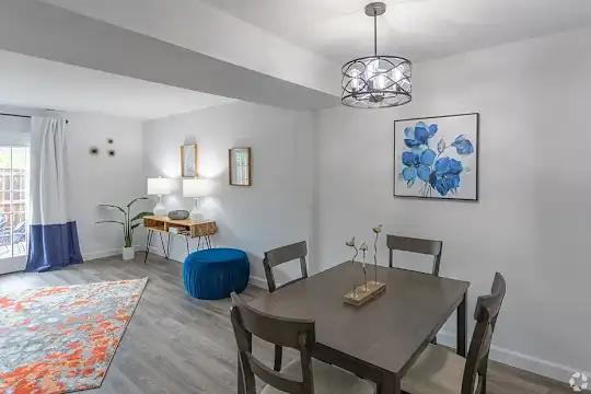 Galbraith Pointe Apartments and Townhomes - Cincinnati, OH - Photo 8