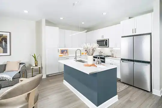 Modera Waugh - Houston, TX - Photo 2