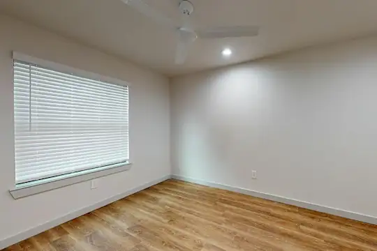 Lakewood Village - Dallas, TX - Photo 14