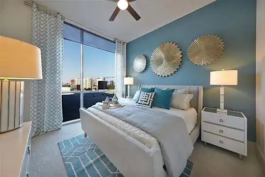 Brady - Dallas, TX - Photo 12
