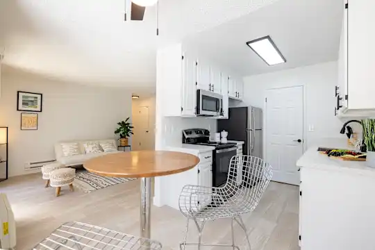 Campbell West Apartments - Campbell, CA - Photo 23