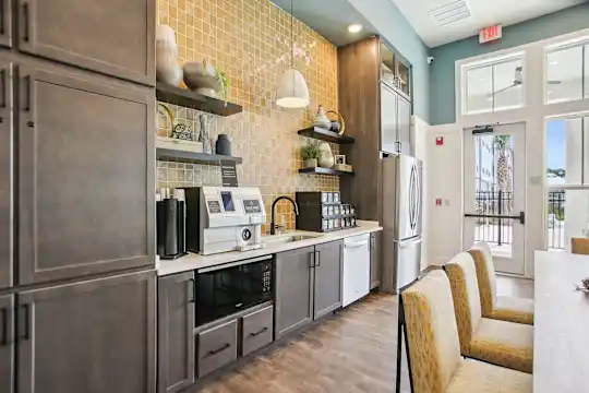 Avion Apartments - Jacksonville, FL - Photo 25
