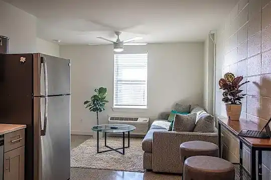 Studio Arms Apartments - New Orleans, LA - Photo 2