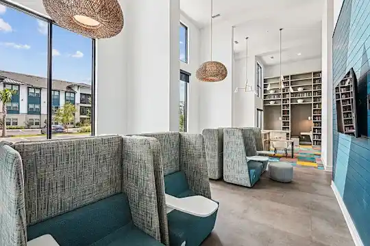 Tropia Luxury Apartments - Jacksonville, FL - Photo 10