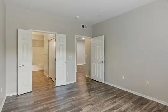 Pavona Apartments - San Jose, CA - Photo 19