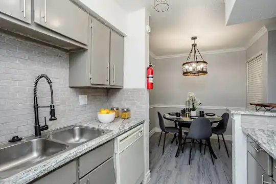 Villa Luna Apartments - Houston, TX - Photo 18
