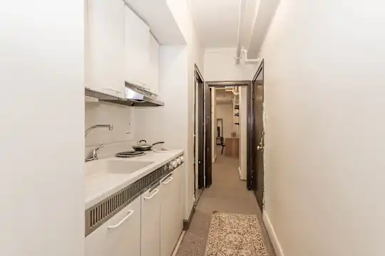 5748 Blackstone By 3L Living - Chicago, IL - Photo 7
