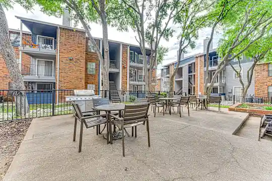 The Manhattan Apartments - Dallas, TX - Photo 22