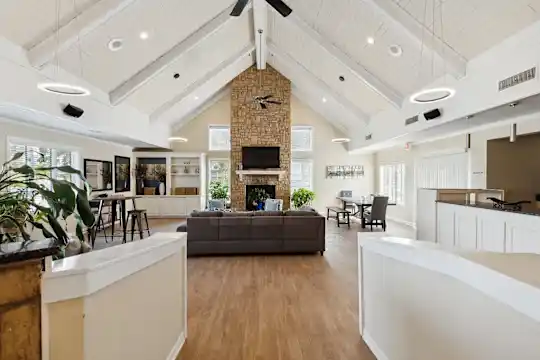 Woodcrest - Kansas City, MO - Photo 29