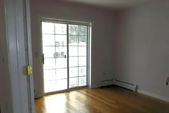58 Stonington Cir - South Burlington, VT - Photo 6
