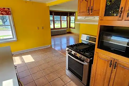 9 Lapointe St - Winooski, VT - Photo 1